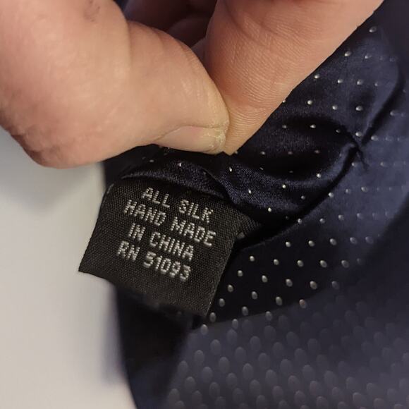 Men's Silk Ivy Crew Small Navy Polka Dot White Tie - Picture 4 of 4